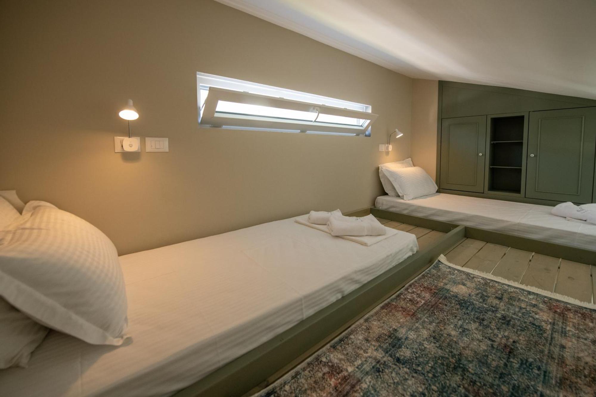 Hotel Vila 11 Durrës Buitenkant foto