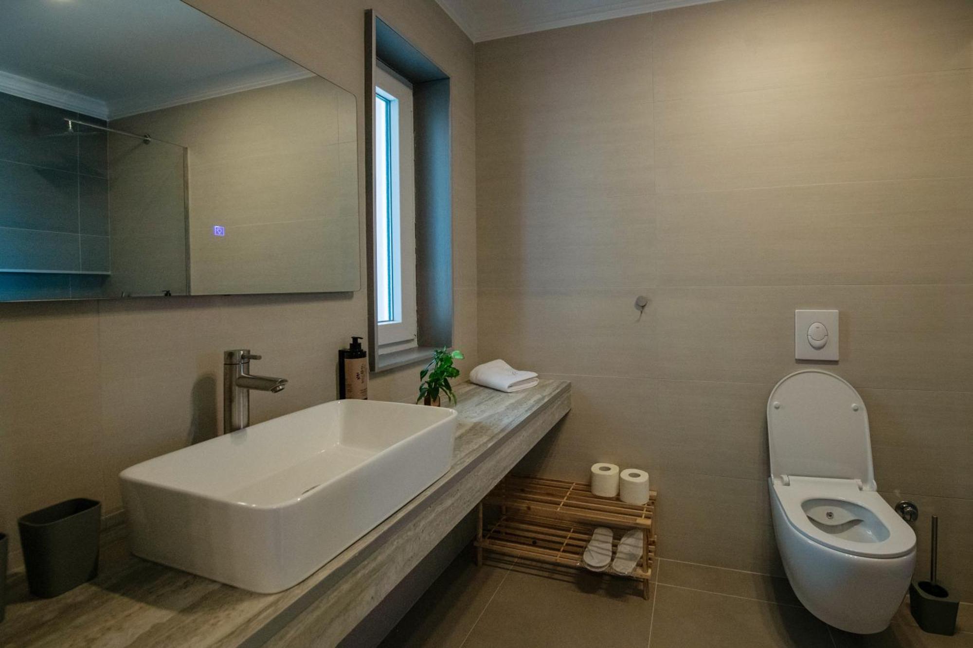 Hotel Vila 11 Durrës Buitenkant foto